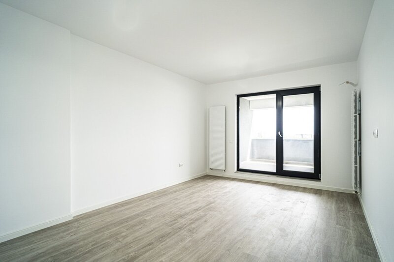 Apartament  2 camere bloc  finalizat, terasa 20 mp, et. 5, bucatarie inchisa, metrou, comision 0%